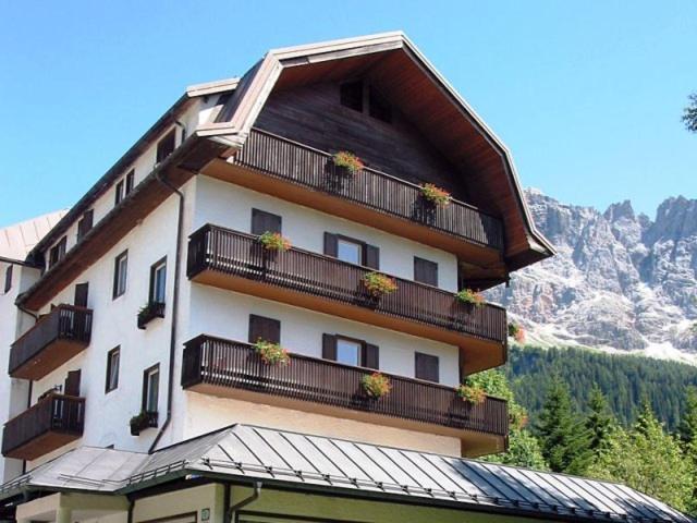 Park Hotel Miramonti San Martino Di Castrozza Exterior photo