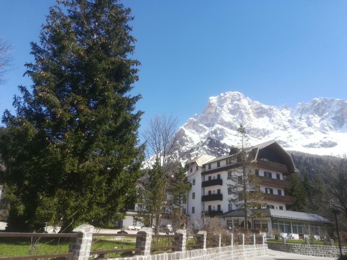 Park Hotel Miramonti San Martino Di Castrozza Exterior photo